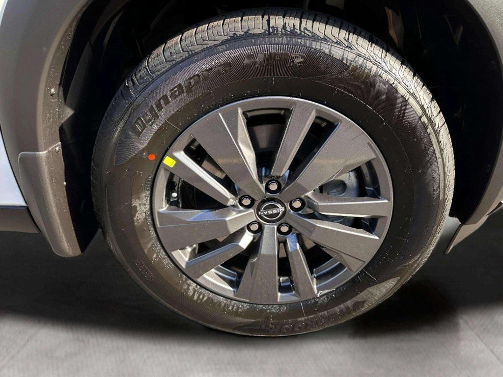 new 2025 Nissan Pathfinder car, priced at $31,832