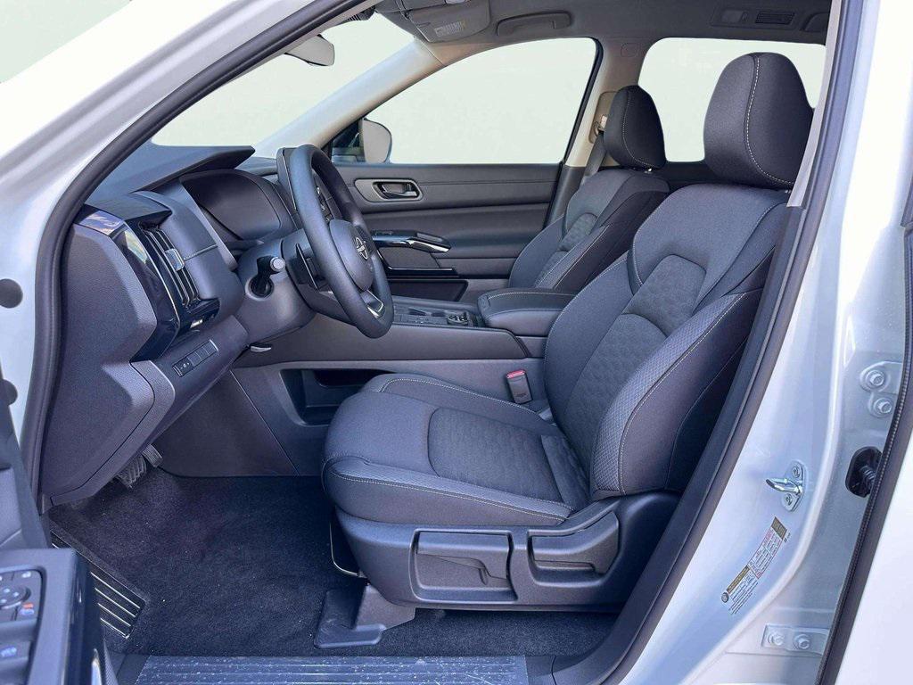 new 2025 Nissan Pathfinder car, priced at $31,832