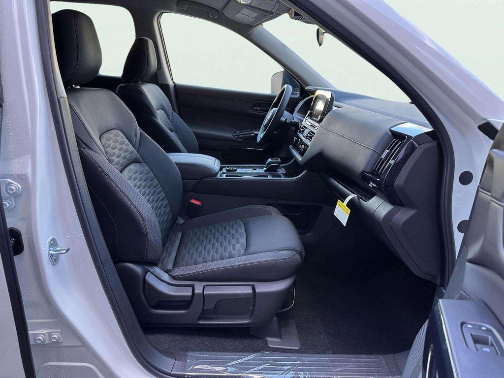 new 2025 Nissan Pathfinder car, priced at $31,832