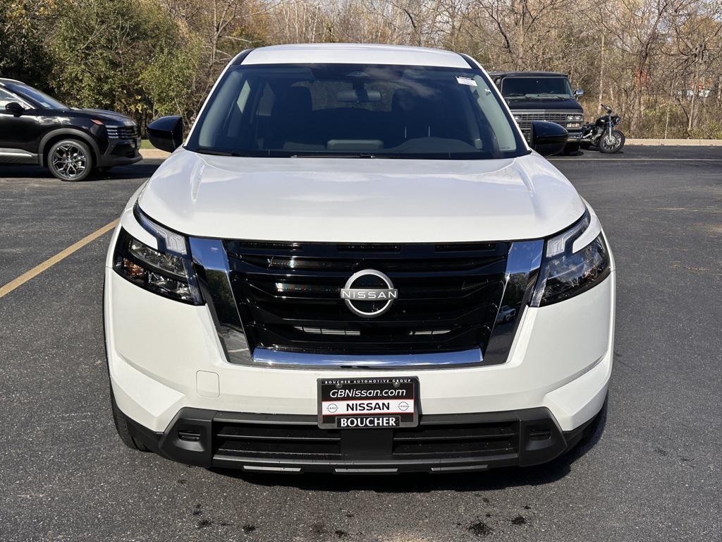 new 2025 Nissan Pathfinder car, priced at $31,832