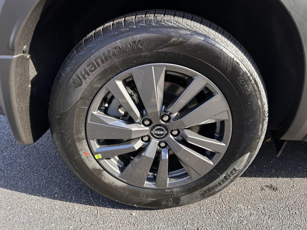 new 2025 Nissan Pathfinder car, priced at $31,832