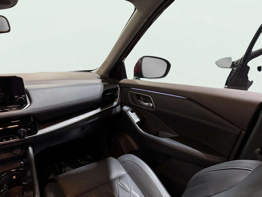 used 2023 Nissan Rogue car, priced at $29,995