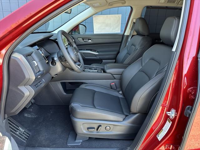 new 2025 Nissan Pathfinder car, priced at $47,160