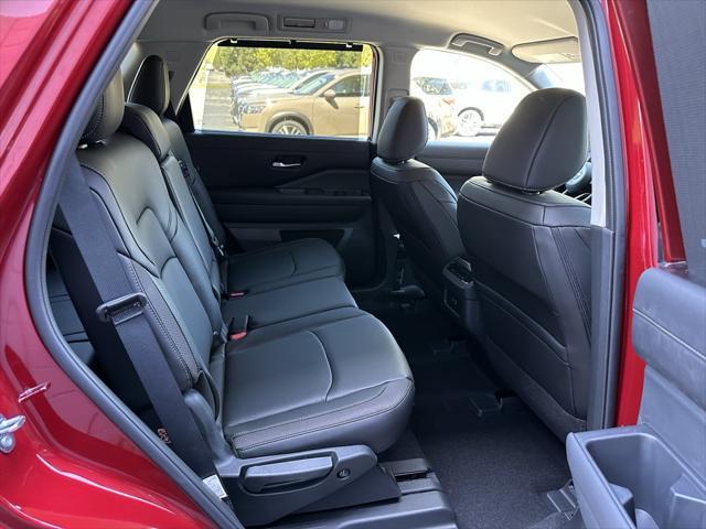 new 2025 Nissan Pathfinder car, priced at $47,160