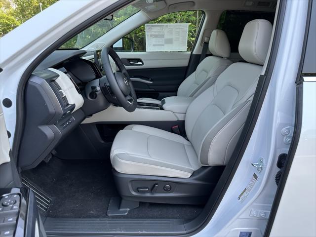 new 2025 Nissan Pathfinder car, priced at $43,706