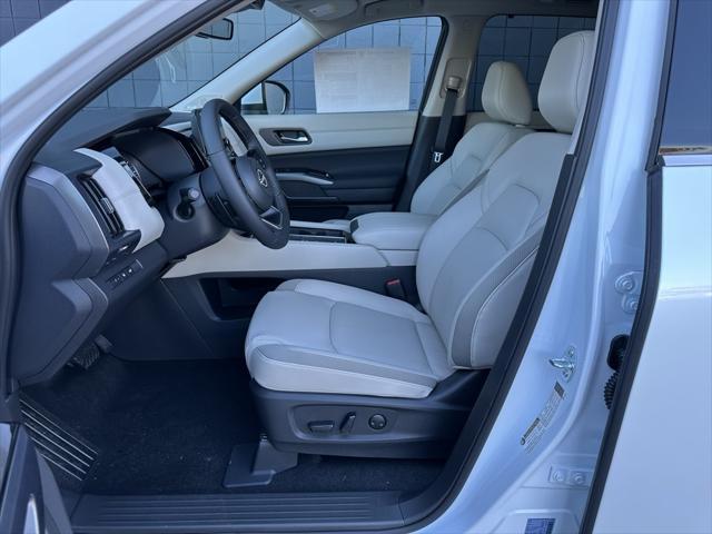 new 2025 Nissan Pathfinder car, priced at $44,589