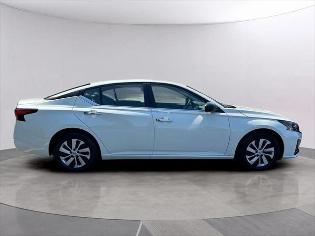 new 2025 Nissan Altima car, priced at $25,915