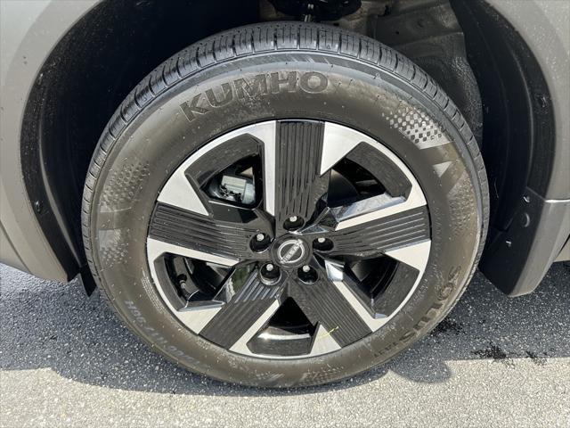 new 2025 Nissan Kicks car, priced at $26,555