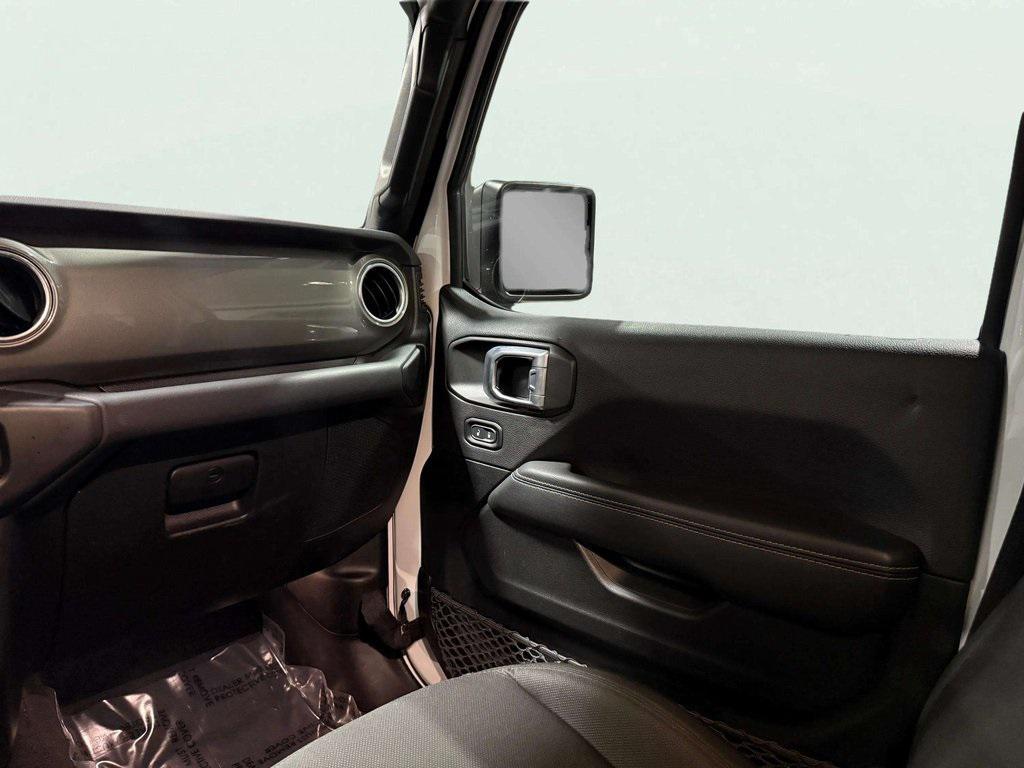 used 2022 Jeep Gladiator car, priced at $31,983