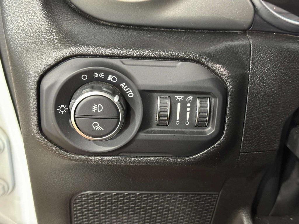 used 2022 Jeep Gladiator car, priced at $31,983