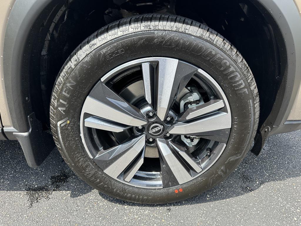 new 2025 Nissan Rogue car, priced at $40,110