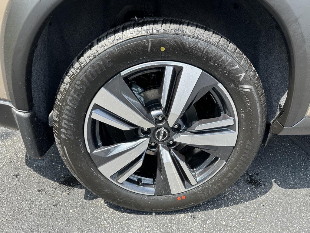 new 2025 Nissan Rogue car, priced at $40,110