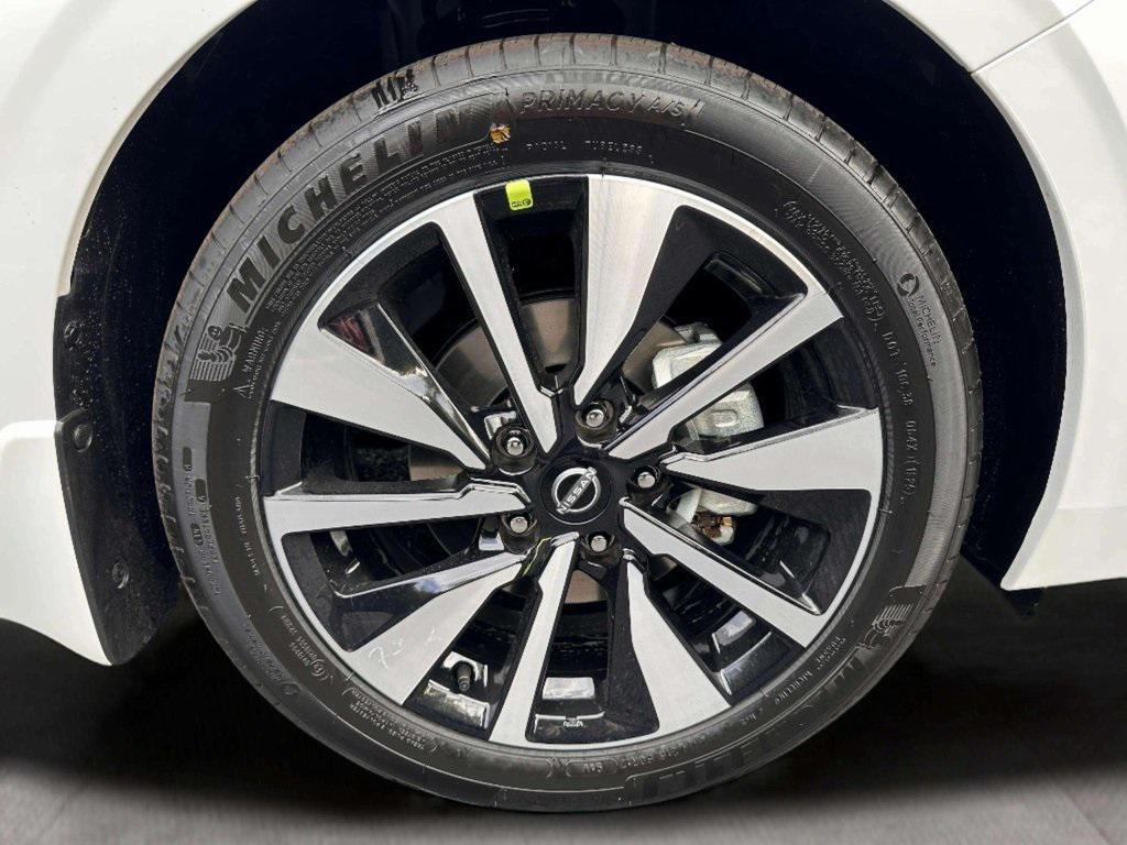 new 2025 Nissan Sentra car, priced at $24,527