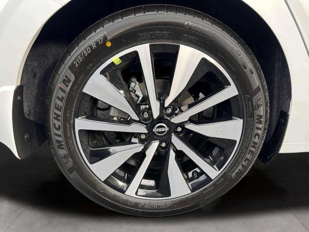 new 2025 Nissan Sentra car, priced at $24,527