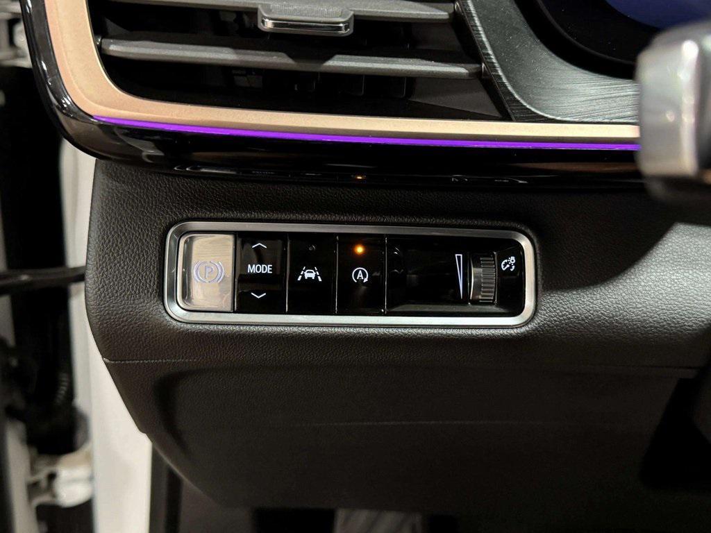 used 2024 Buick Envision car, priced at $28,995