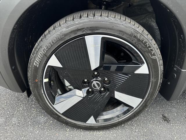 new 2025 Nissan Kicks car, priced at $32,594