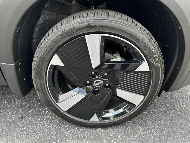 new 2025 Nissan Kicks car, priced at $32,594