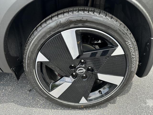 new 2025 Nissan Kicks car, priced at $32,594
