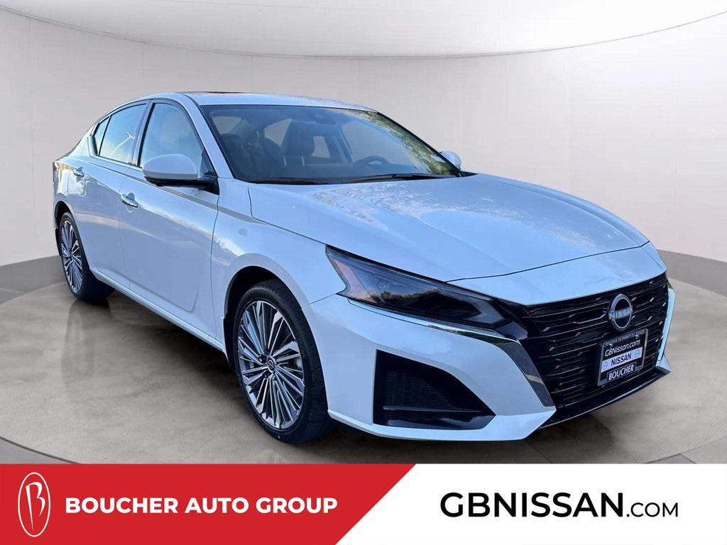 new 2025 Nissan Altima car, priced at $34,384
