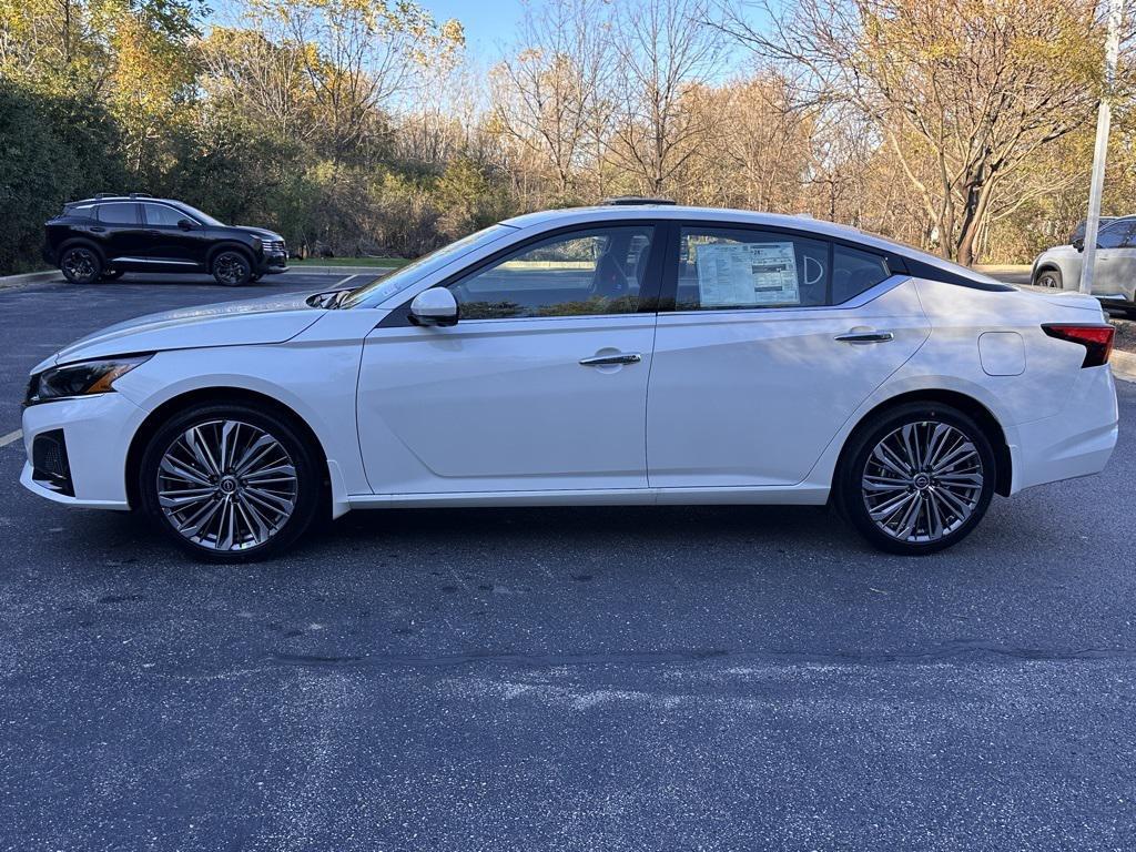 new 2025 Nissan Altima car, priced at $34,384