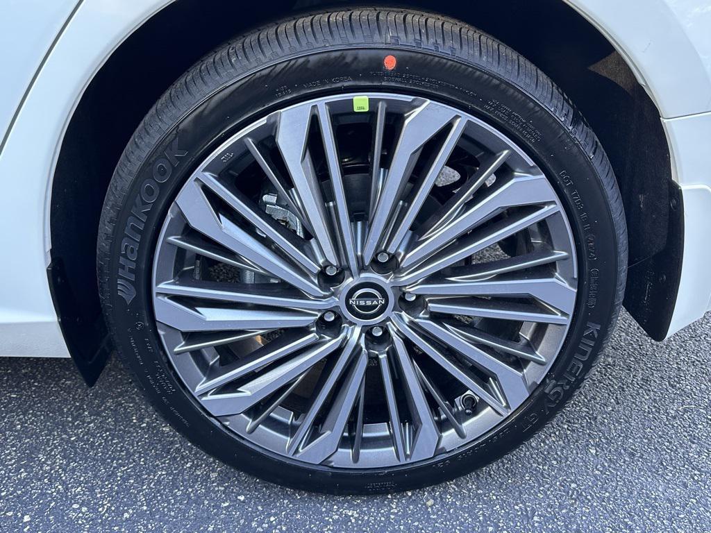 new 2025 Nissan Altima car, priced at $34,384