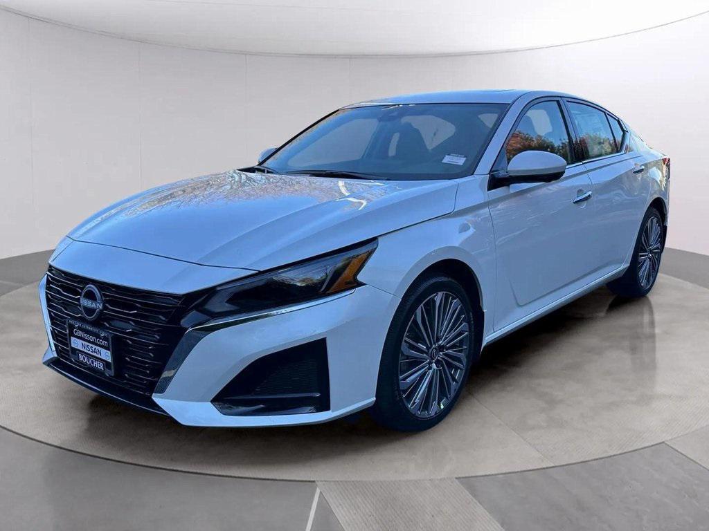 new 2025 Nissan Altima car, priced at $34,384