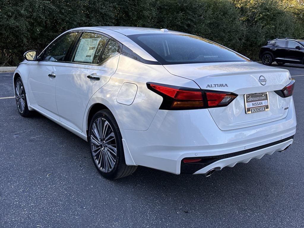 new 2025 Nissan Altima car, priced at $34,384