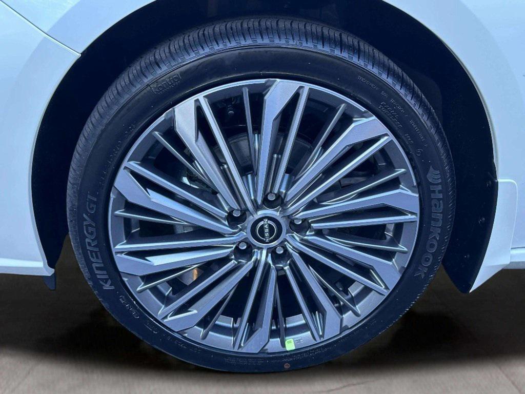 new 2025 Nissan Altima car, priced at $34,384