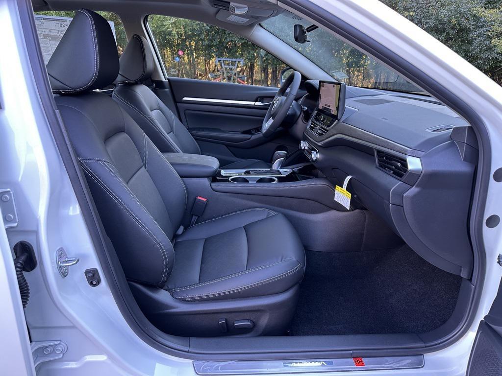 new 2025 Nissan Altima car, priced at $34,384