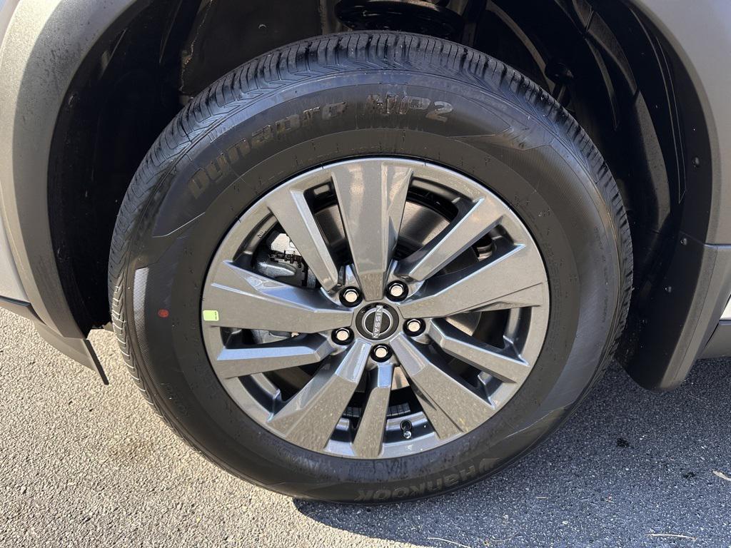 new 2025 Nissan Pathfinder car, priced at $31,832