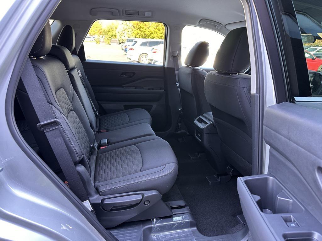 new 2025 Nissan Pathfinder car, priced at $31,832