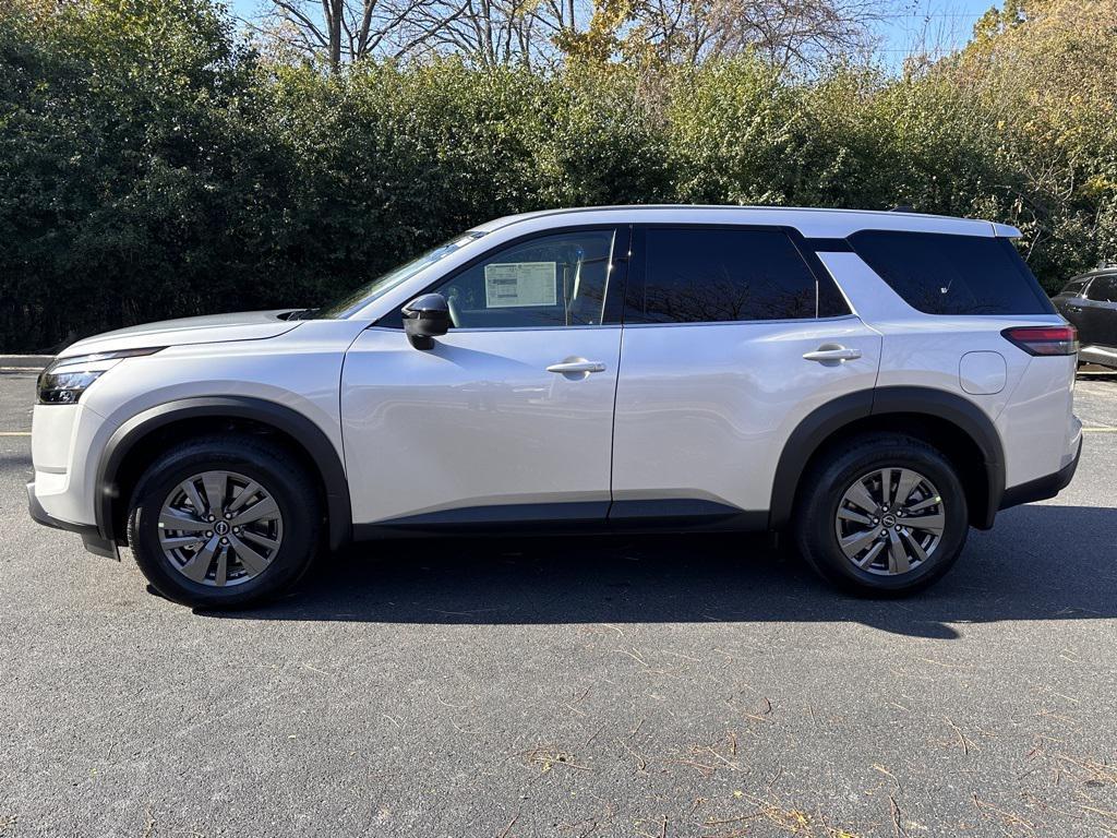 new 2025 Nissan Pathfinder car, priced at $31,832