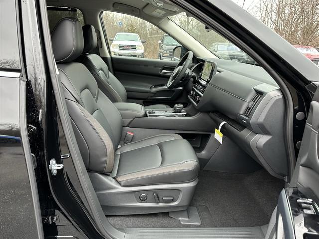new 2025 Nissan Pathfinder car, priced at $44,114