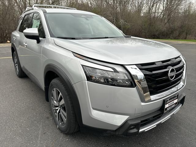 new 2025 Nissan Pathfinder car, priced at $44,014