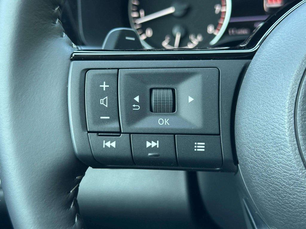 new 2025 Nissan Pathfinder car, priced at $42,439