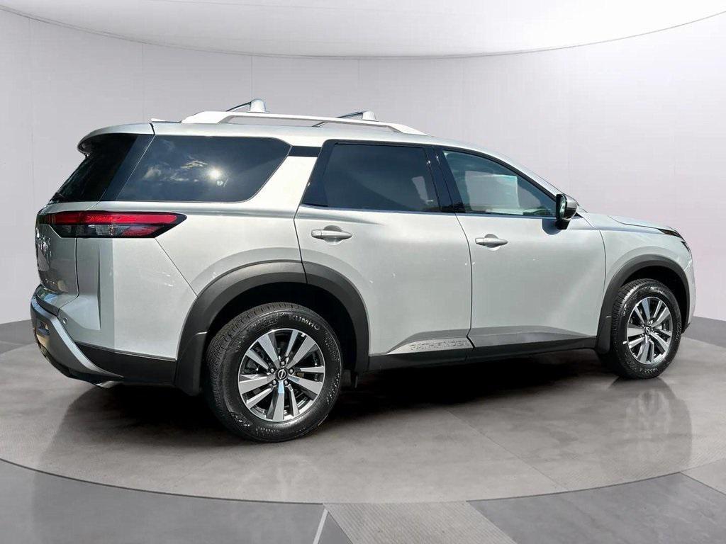 new 2025 Nissan Pathfinder car, priced at $42,439