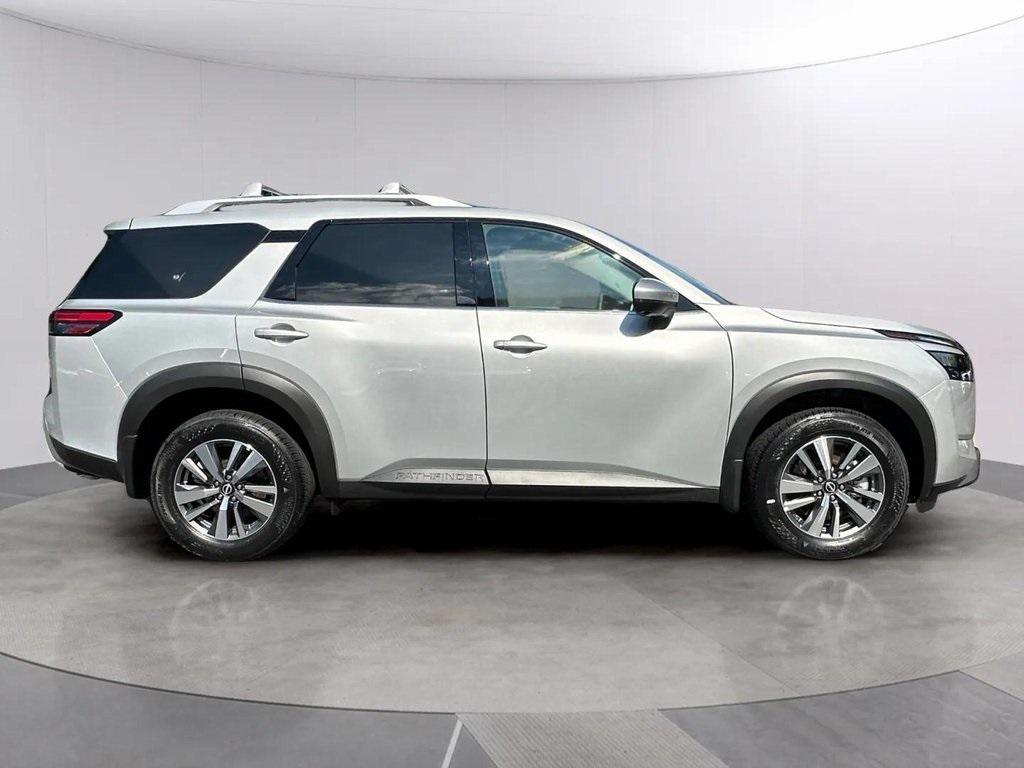 new 2025 Nissan Pathfinder car, priced at $42,439