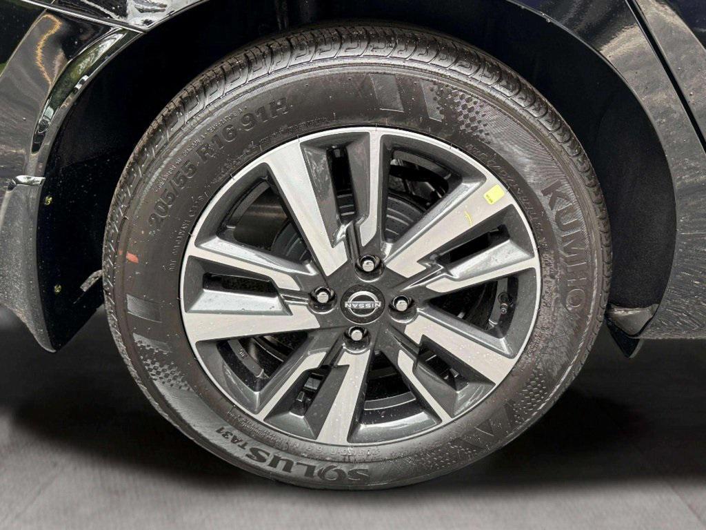 new 2025 Nissan Versa car, priced at $19,787