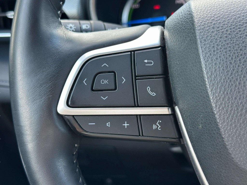 used 2022 Toyota Highlander Hybrid car, priced at $45,595