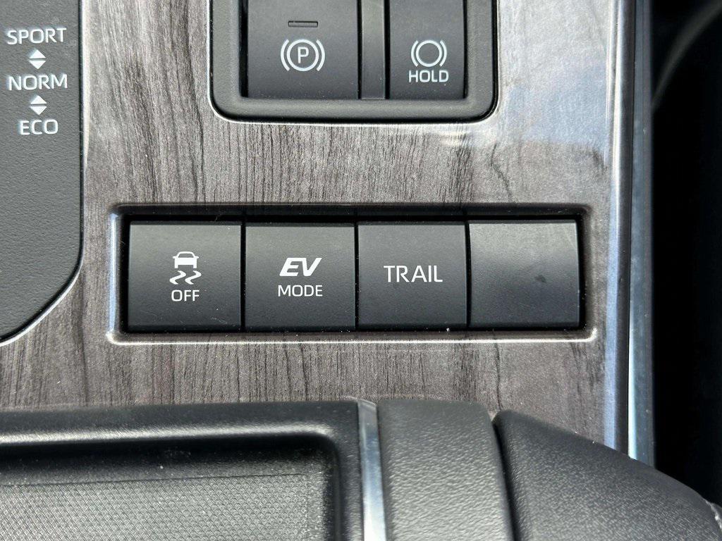used 2022 Toyota Highlander Hybrid car, priced at $45,595
