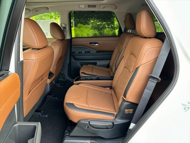 new 2024 Nissan Pathfinder car, priced at $46,995