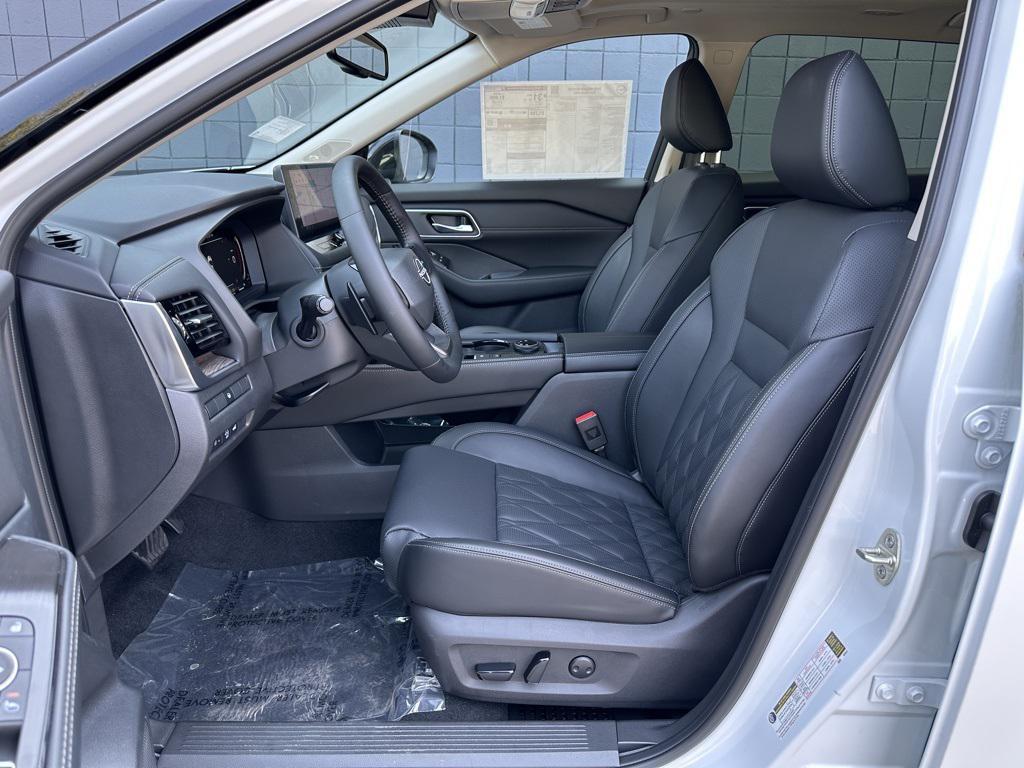 new 2025 Nissan Rogue car, priced at $39,328