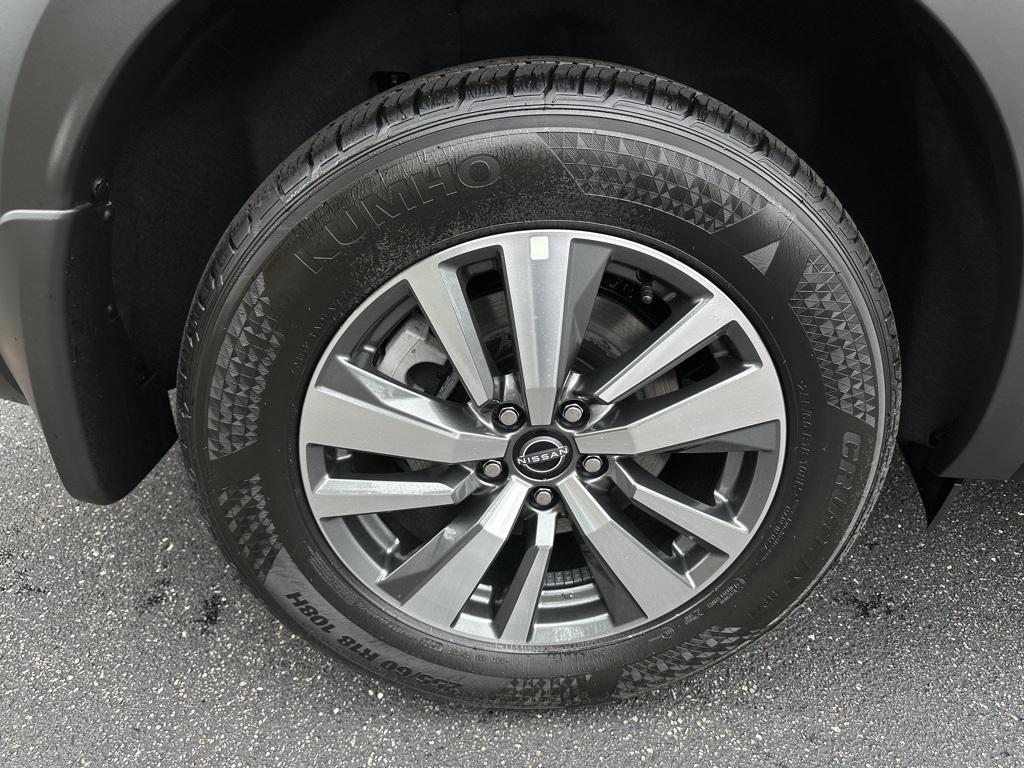 new 2025 Nissan Pathfinder car, priced at $37,292