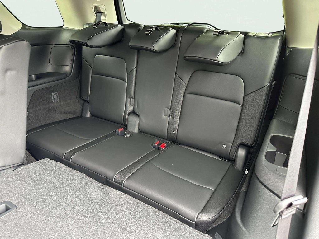 new 2025 Nissan Pathfinder car, priced at $37,292