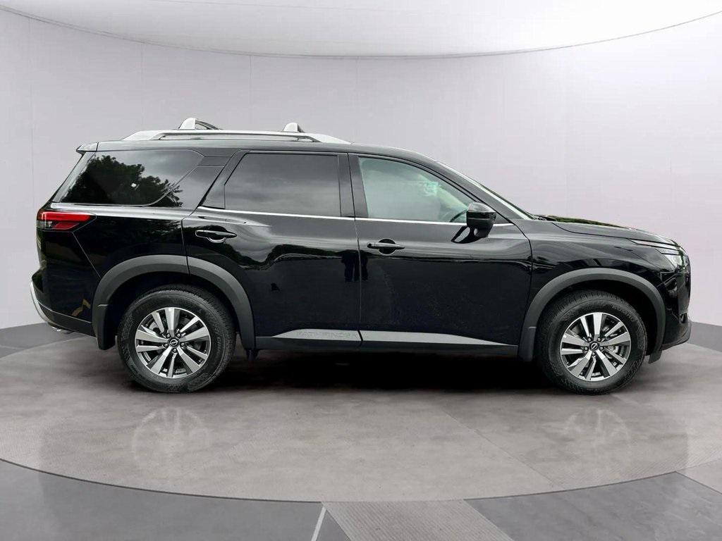 new 2025 Nissan Pathfinder car, priced at $37,292