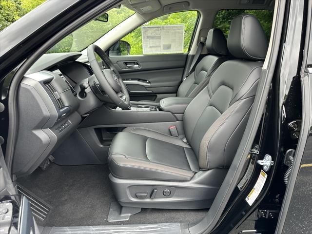 new 2025 Nissan Pathfinder car, priced at $43,575