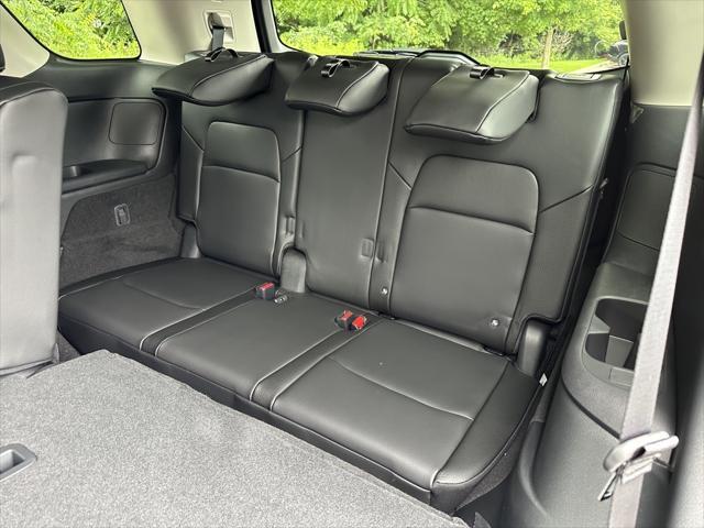 new 2025 Nissan Pathfinder car, priced at $43,575