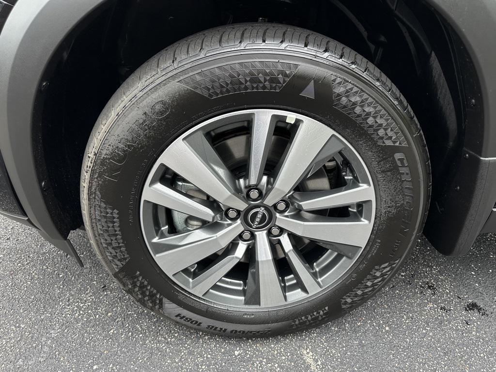 new 2025 Nissan Pathfinder car, priced at $37,292