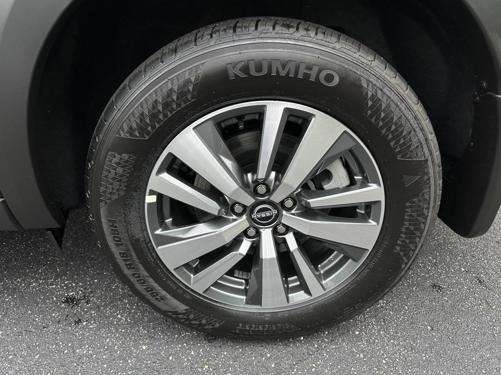 new 2025 Nissan Pathfinder car, priced at $37,292