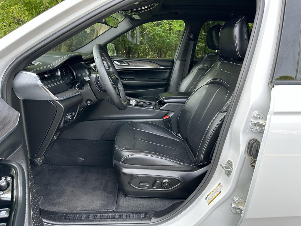 used 2023 Jeep Grand Cherokee car, priced at $37,795